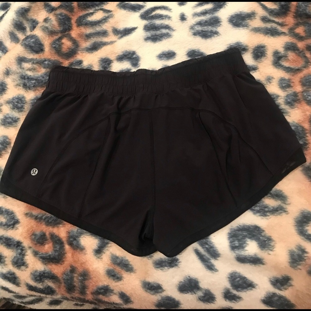 Lululemon Miles Ahead Short (2.5”) - Picture 3 of 5